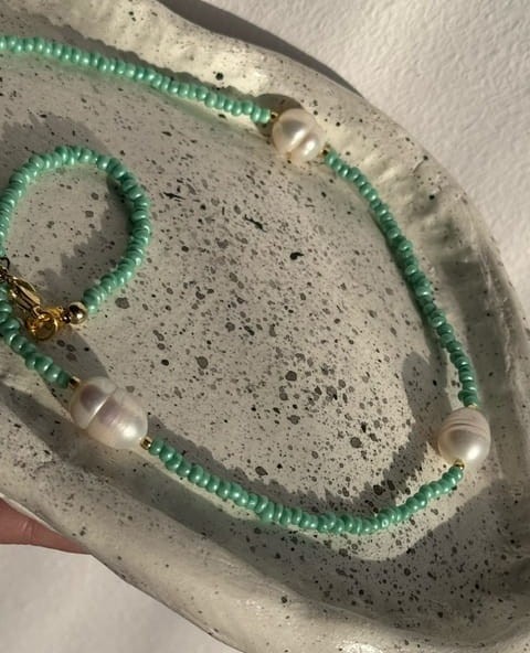 NASZYJNIK AMULETS NATURALNE NIEREGULARNE PERŁY