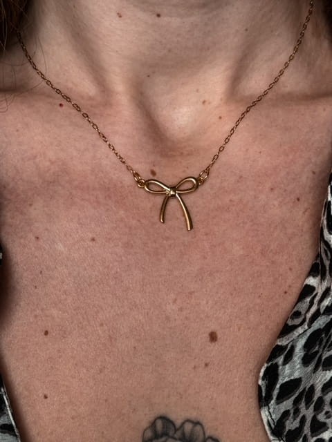 ŁAŃCUSZEK PURE ZŁOTA KOKARDKA ZE STALI CHIRURGICZNEJ