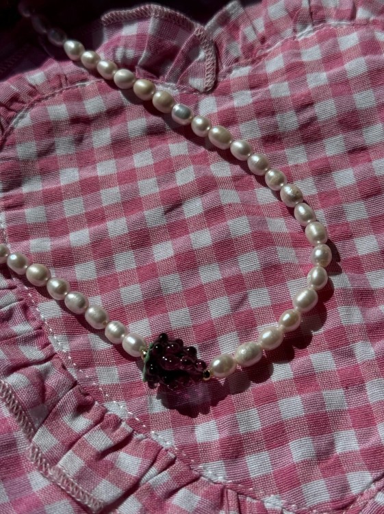 NASZYJNIK JASMINE NATURALNE PERŁY I JEŻYNA