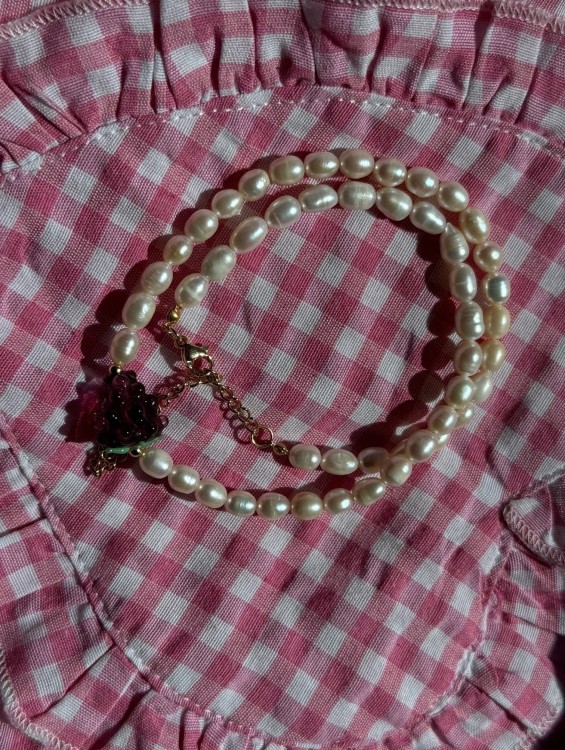 NASZYJNIK JASMINE NATURALNE PERŁY I JEŻYNA