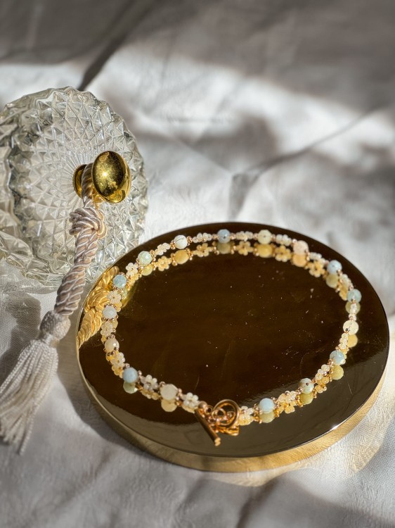 CHOCKER Z KWIATKAMI DAISY Z AKWAMARYNEM