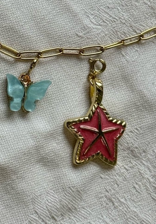 EMALIOWANA ROZGWIAZDA ZAWIESZKA CHARMS DO NASZYJNIKA COOL GIRL